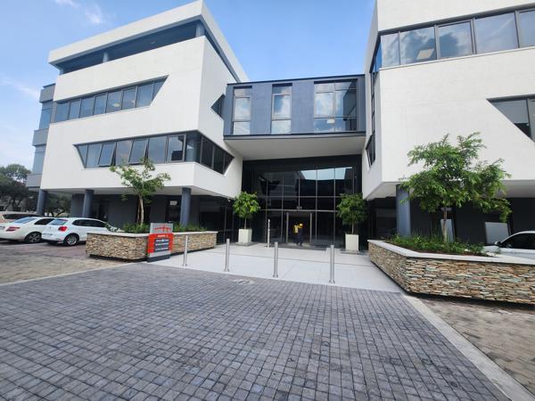 333  m² Commercial space