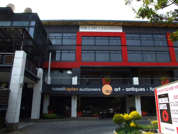 412  m² Commercial space