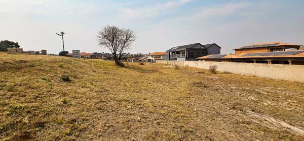 468 m² Land