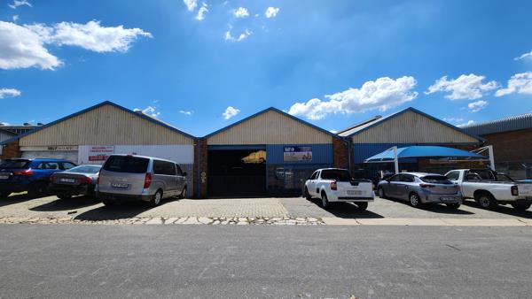 1 194  m² Industrial space