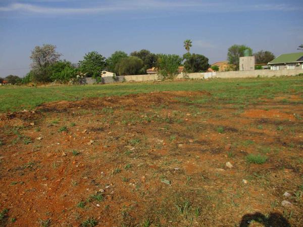 2 032 m² Land