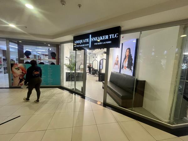 95  m² Commercial space