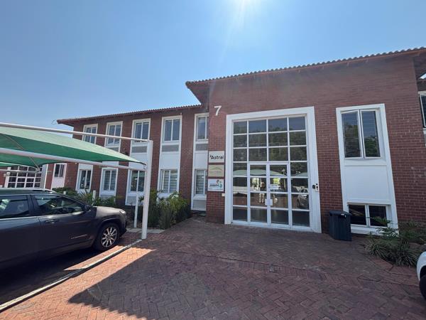 235  m² Commercial space