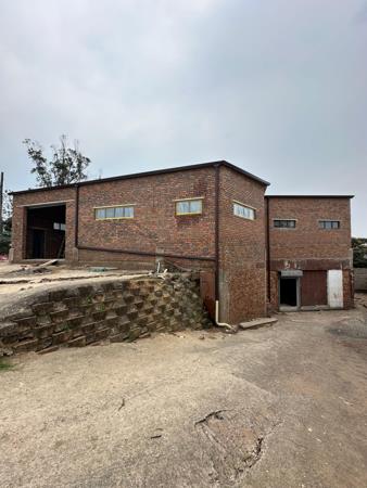 320  m² Commercial space