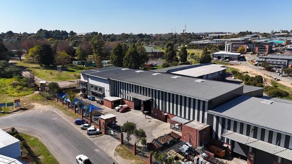 2 380  m² Industrial space