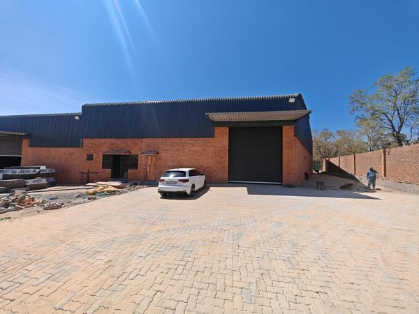 977  m² Industrial space