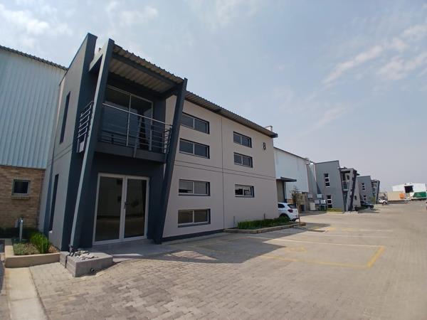 879  m² Industrial space