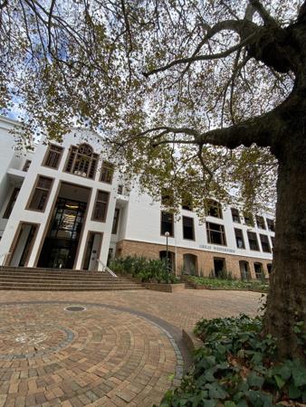 354  m² Commercial space