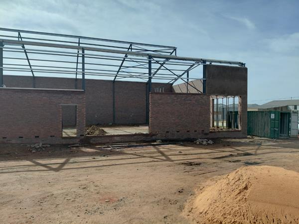 1 600  m² Industrial space