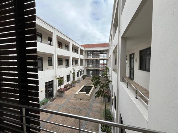 201  m² Commercial space