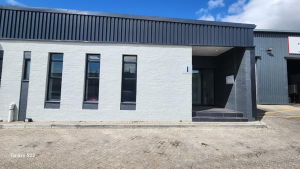 590  m² Industrial space