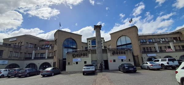 867  m² Office Space