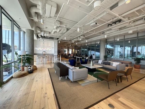 105 m² Commercial space