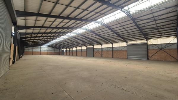 3 200  m² Industrial space