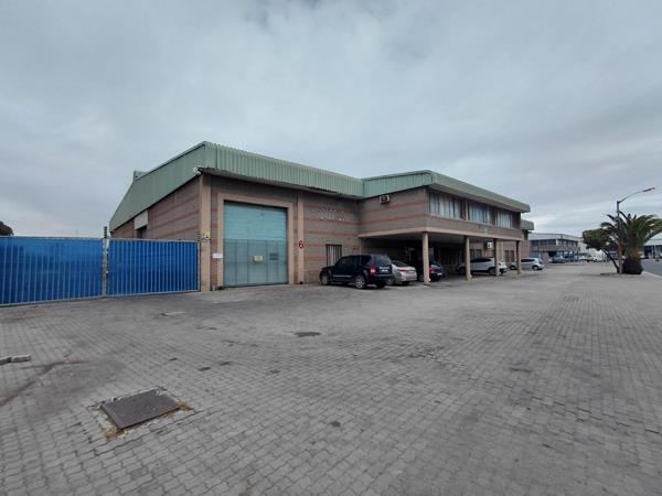 2 443  m² Commercial space