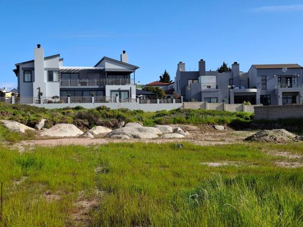 1 013 m² Land