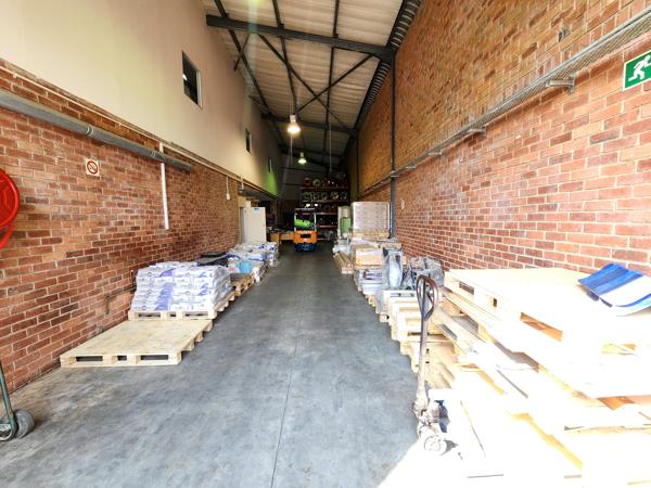 448  m² Industrial space