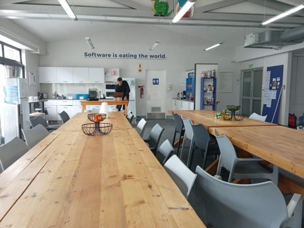 415  m² Office Space