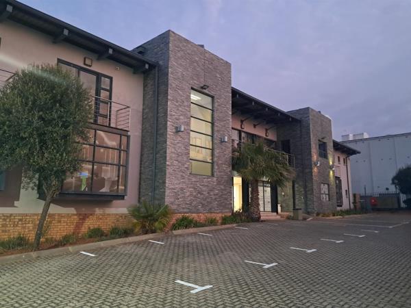 2 985  m² Industrial space