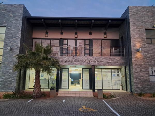 2 985  m² Industrial space