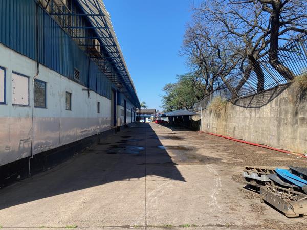 4 970  m² Industrial space