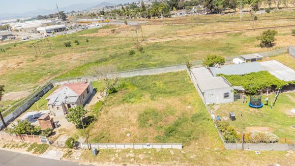 850 m² Land