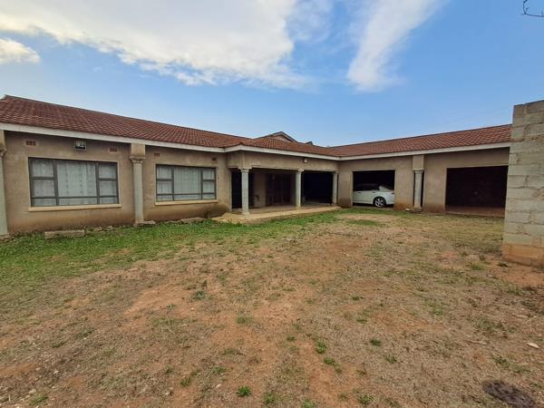 6 Bedroom House