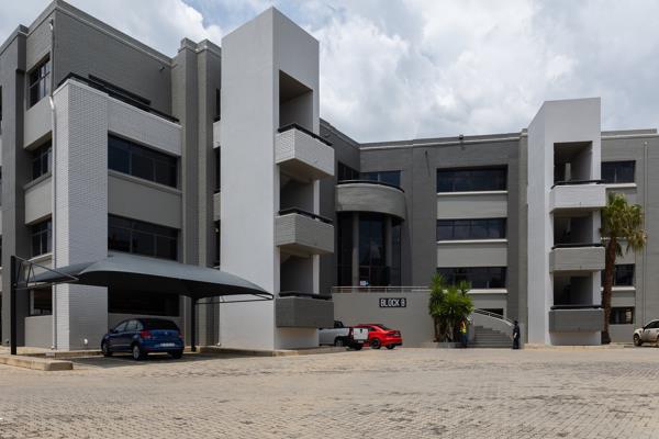 319 m² Office Space