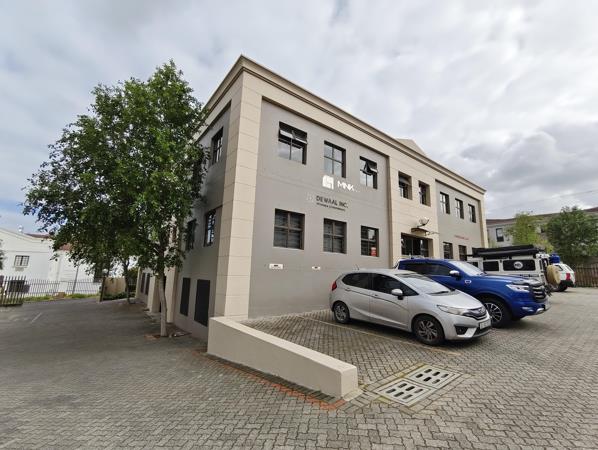 186  m² Commercial space