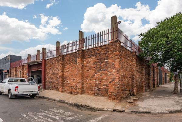 1 392  m² Commercial space