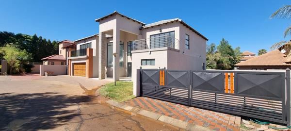 5 Bedroom House