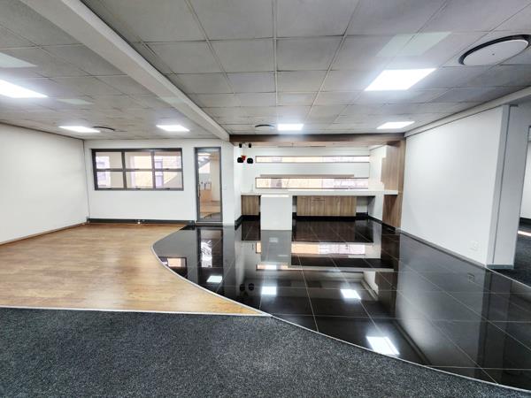 182  m² Office Space