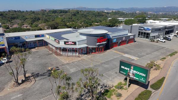 205  m² Commercial space