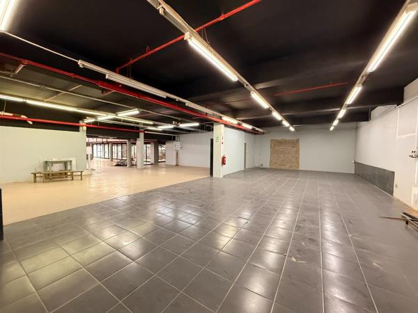 841  m² Commercial space