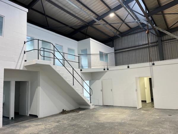 546  m² Industrial space