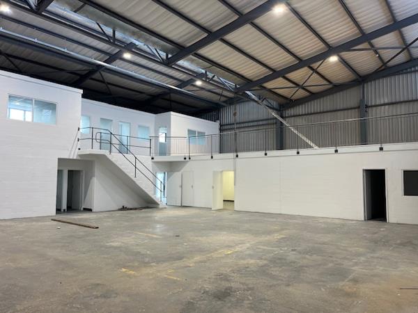 472  m² Industrial space