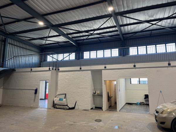 467  m² Industrial space