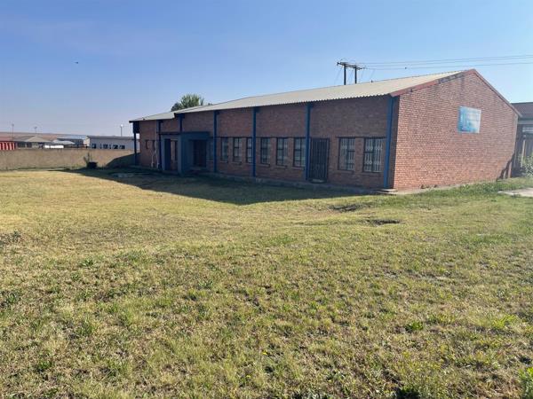 3 450  m² Industrial space