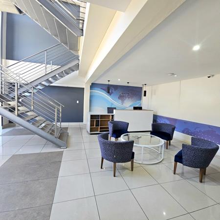 1 371 m² Commercial space
