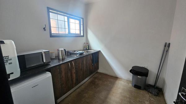 224  m² Industrial space