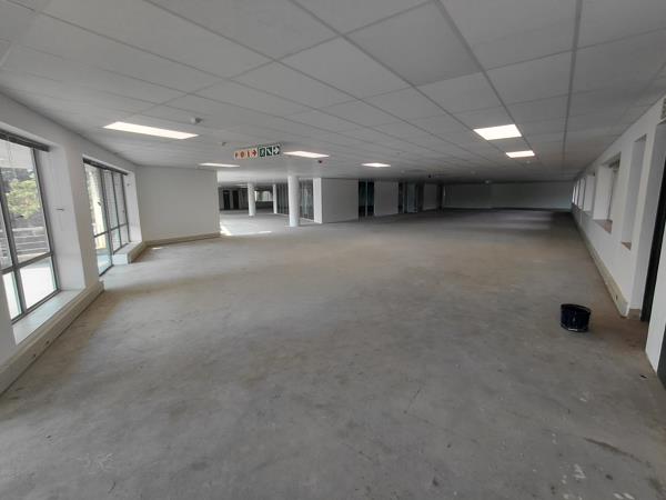 121  m² Commercial space