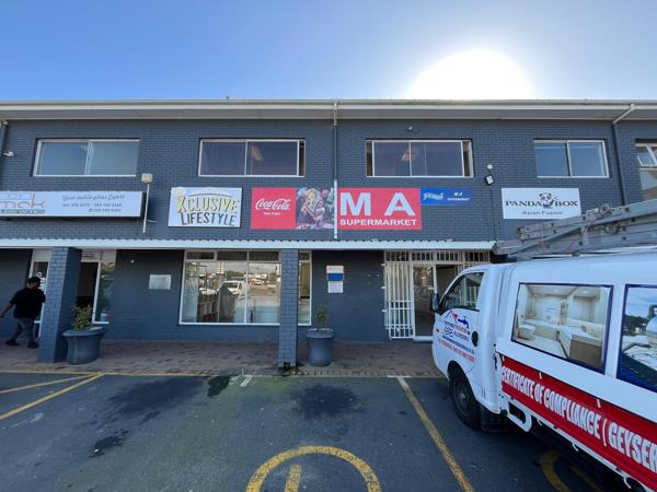 196  m² Commercial space