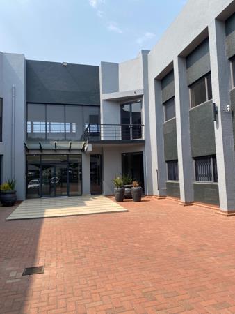 316 m² Office Space