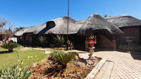 6 Bedroom House
