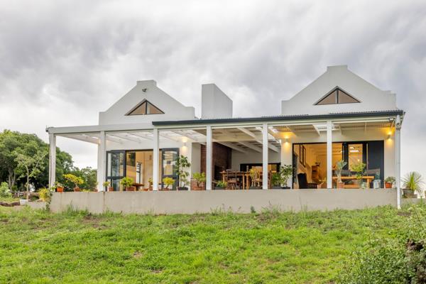 11.4 ha Smallholding