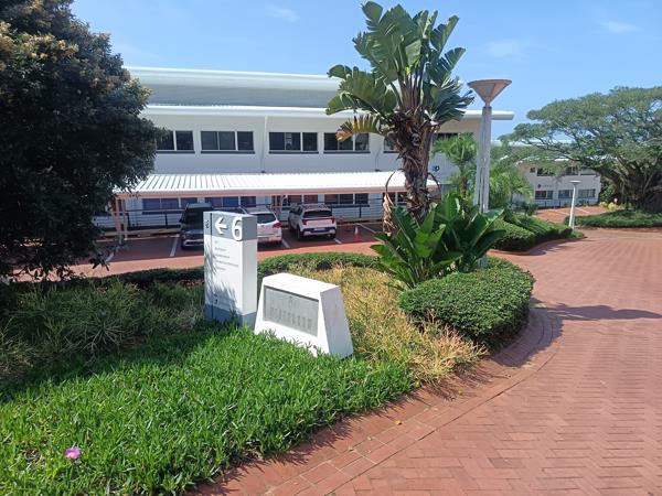 301  m² Commercial space