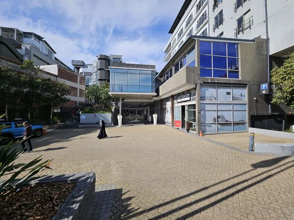 241  m² Commercial space