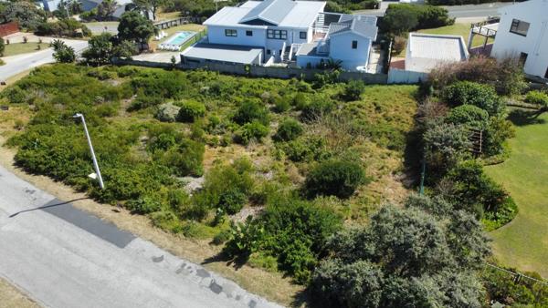 1 120 m² Land