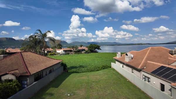 563 m² Land