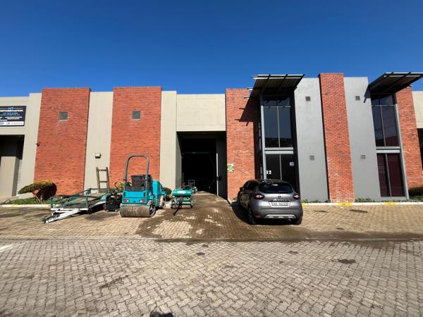 302  m² Industrial space